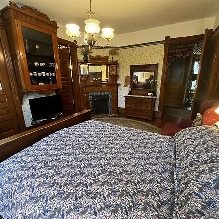 Innisfree Bed & Breakfast South Bend Exteriör bild